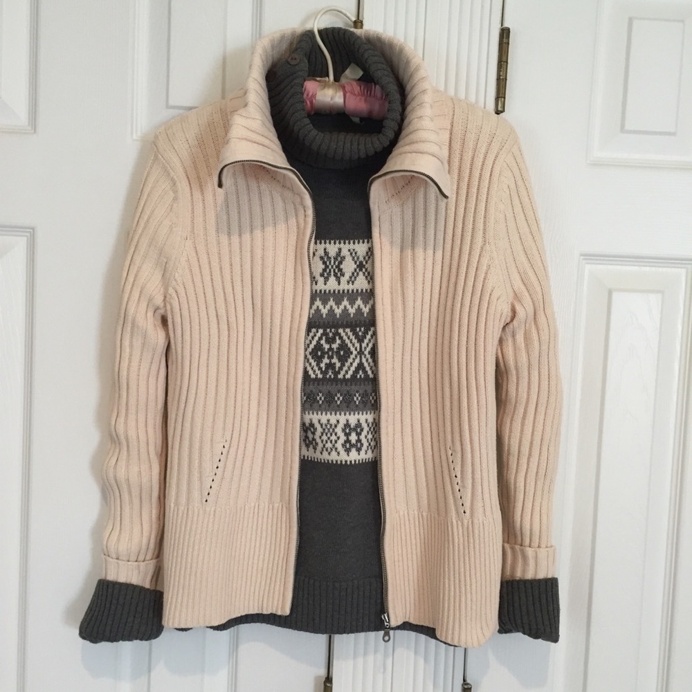 SWEATER